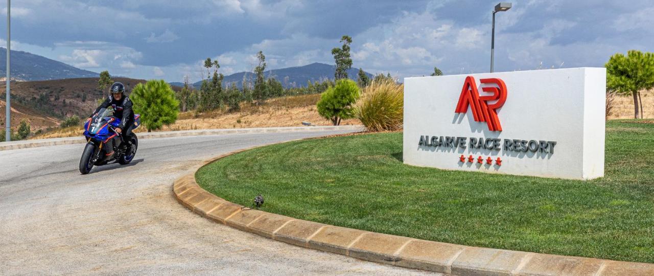 Algarve Race Resort - Hotel Montes de Cima Exterior photo